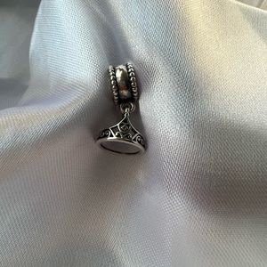 Disney RETIRED Pandora Belle’s Tiara charm